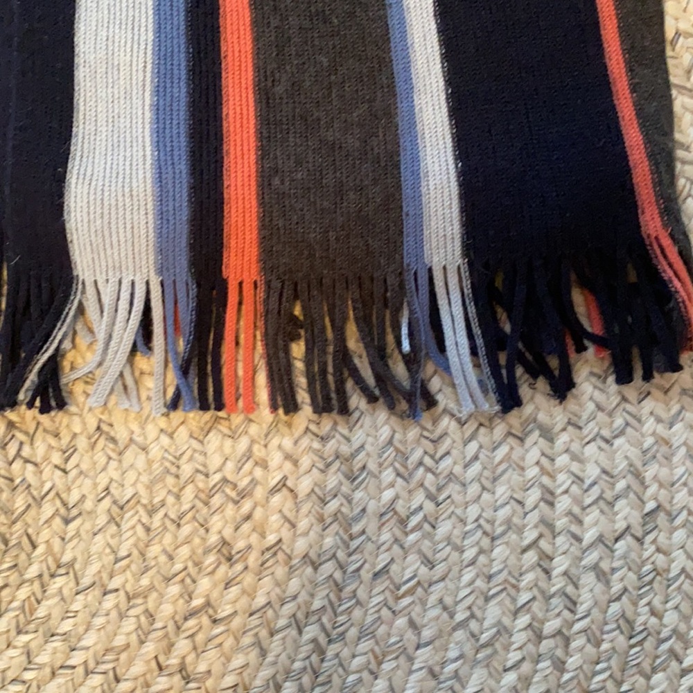 Massimo Dutti Scarf - Picture 2 of 4